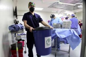 INR impulsa fabricación de prótesis y férulas con material reciclado de hospitales